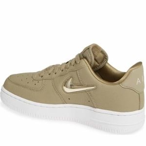 Nike Women's Air Force 1 '07 PRM LX - Olive